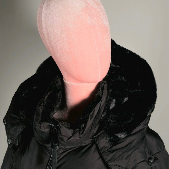 NWT Swiss Alps Black Women's Puffer Coat with Faux-Fur Hood - Picture 4 of 8